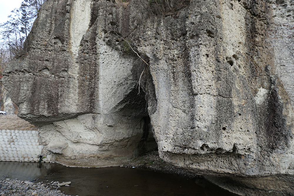 大谷奇岩群（御止山）　大谷石　とちぎのしゅし