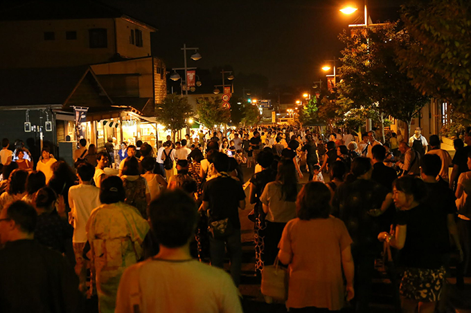 踊り歩くアフリカン音楽　益子夜市　栃木県益子町　とちぎのしゅし