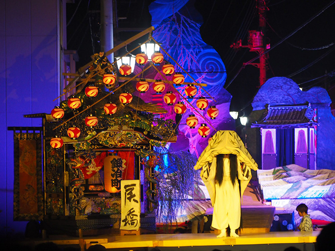 那須烏山市 山あげ祭　野外歌舞伎　夜の公演の様子　